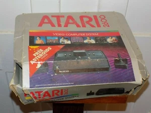Vintage 1982 Atari 2600 Video Computer System in Box - Picture 1 of 3