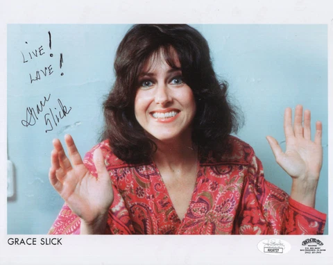 GRACE SLICK HAND SIGNED 8x10 COLOR PHOTO         JEFFERSON AIRPLANE          JSA Cover