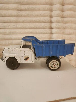 Rare Vintage Hubley 902 Metal Dump Truck with Lift White & Blue Lancaster - Image 1 of 4