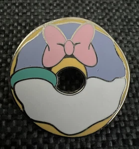 Pin de donut Daisy Duck 2014 - Imagen 1 de 5