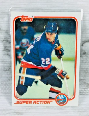 1981-82 TOPPS NHL HOCKEY #125 MIKE BOSSY ISLANDERS (SUPER ACTION) - Image 1 of 2