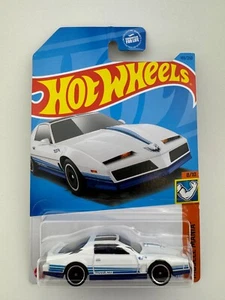 Hot Wheels Muscle Mania 1984 Pontiac Firebird 2021 - Picture 1 of 7