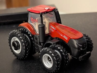 AWESOME CASE MAGNUM 380 TRACTOR W/CAB 🍒 RED /TAN COLOR SCHEME 3.5" L 2.5"W ERTL - Image 1 of 4