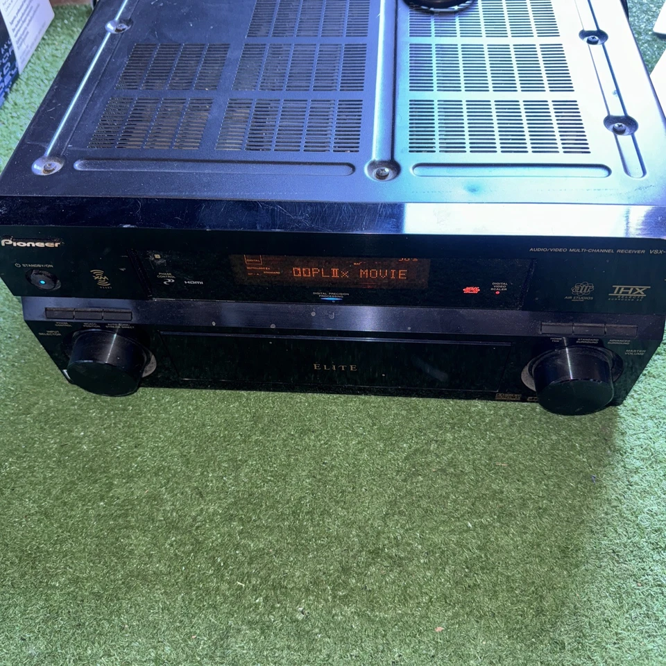 Pioneer Elite VSX-82TXS  7.1 Channel THX AV Receiver - Image 1 of 4