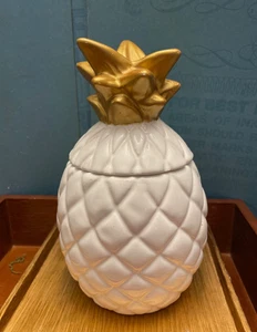 Elegant einzigartige weiße Keramik Ananas Gold Top Vorratsdose - Keksdose   - Bild 1 von 5