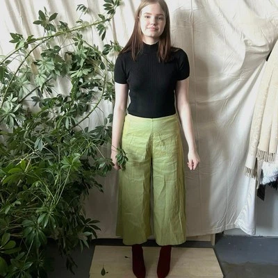 Lilith Linen Blend Light Green Wide Leg Cropped Trousers / Pants,  Size Medium - Image 1 of 4
