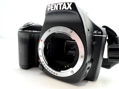 Pentax K-m 10,2 MP SLR Digitalkamera DSLR Kamera Camera | Nur Gehäuse Only Body - Bild 1 von 4