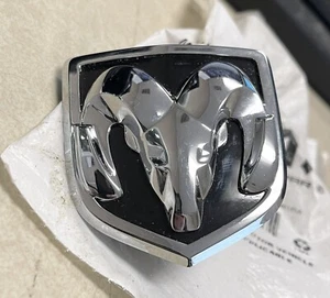 2007-2011 Nitro Ram Head Medallion PN# 55079089AB - Picture 1 of 3