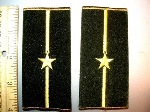 China Officer PLA LT Military Shoulder Boards Uniform Epauletts Chinese Army - Picture 1 of 1