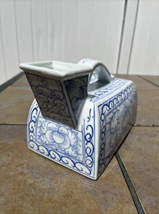 Antique Chinese Porcelain Blue & White Chamber Pot - Picture 1 of 18