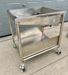 Heated Donut Glazing Table - Stainless Steel - Picture 1 of 6