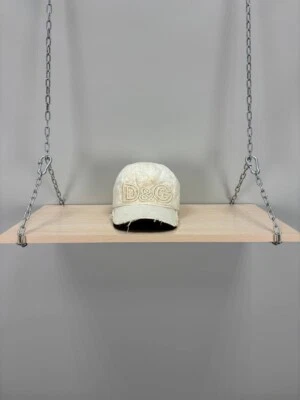 Gorra vintage para mujer Y2K Distressed Dolce Gabbana color beige deberes pagados (EE. UU.) Foto 1 de 4