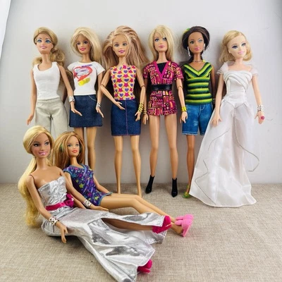 Lot Of 8 Dolls Mattel Barbie Dressed, Y2K Era Fashion Fever Mix Lot See Photos Foto 1 de 4