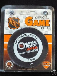 Game One Japan 1997 Official NHL Hockey Puck Vancouver Canucks Vs Mighty Ducks - Imagen 1 de 3