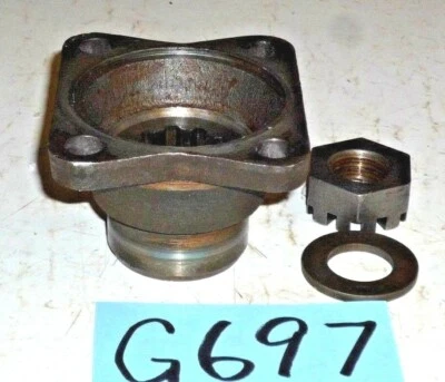 TRIUMPH TR2 - TR4A GEARBOX MAINSHAFT REAR FLANGE & NUT   1953-1968   G697 - Image 1 of 4