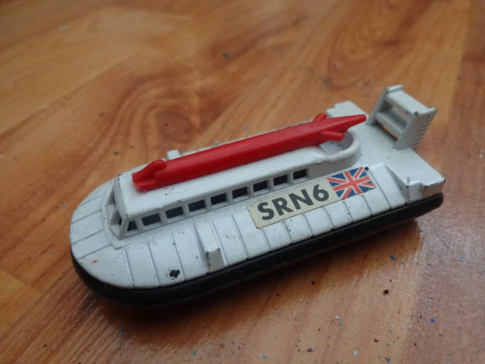 VINTAGE Anni '70 MATCHBOX SUPERFAST N.72 HOVERCRAFT BIANCO SRN6 - Immagine 1 di 1