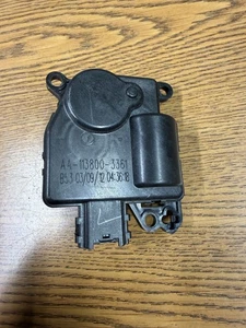 2009-2018 Dodge Ram 1500 HVAC Heater Core Box Blend Door Motor Actuator OEM - Picture 1 of 4