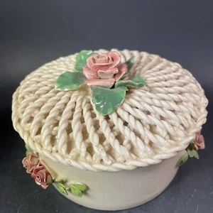 Vtg Capodimonte Style RoseBud Flower Trinket Bowl Powder Dish Italy Vanity PLUS - Picture 1 of 12