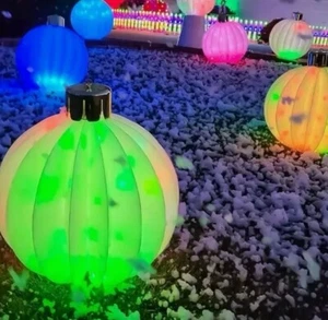 Winter Lane 18" RGB Holiday Sfera Pieghevole Scintillante con Topper - Foto 1 di 17
