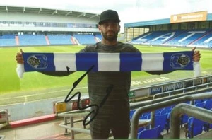 OLDHAM: CRAIG DAVIES SIGNED 6x4 PORTRAIT PHOTO+COA - Picture 1 of 1