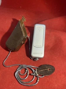 VINTAGE MINOX III SUBMINIATURE SPY CAMERA WITH CHAIN FOR REPAIR OR REPAIR - Picture 1 of 11
