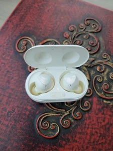 Samsung Galaxy Buds+ True In-Ear Headset - Weiß SM R175 - Bild 1 von 4
