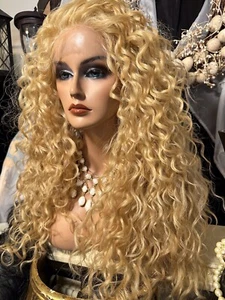 BEAUTIFUL SPIRAL CURLY 28” GOLDEN BLONDE LACE FRONT W/FREE PART WIG💕 - Picture 1 of 11