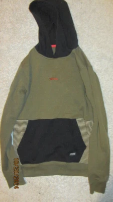 Volcom hoodie Gr. 150-162 schwarz/grün Jugendliche mit Design - Bild 1 von 4