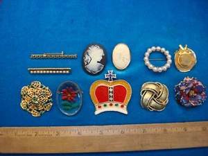 NACHLASS SCHMUCK! 10 Stück. KONVOLUT PINS - ALLE VERSCHIEDEN & ALLE VERWENDBAR - ANSEHEN - Bild 1 von 3