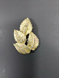 Vintage Small Etched Leaves Brooch Tiny Rhinestone Accents - Picture 1 of 6
