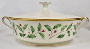 Lenox Holiday Covered Vegetable Bowl Holly Leaves Berries Gold 9in Christmas USA - Picture 1 of 12