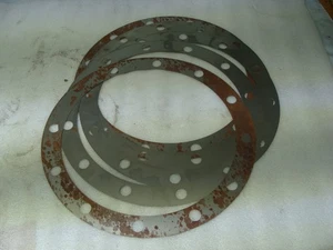 INTERNATIONAL 300286R1 STEEL SHIMS SOME SURFACE RUST SEE PICTURES 5 PIECE PACK - Picture 1 of 8
