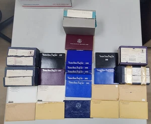 **HUGH LOT-Includes Everything You See; Proof Sets ,Uncirculated Sets, 90% FS #4 - Bild 1 von 13