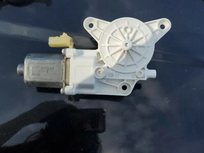 2007- 2014 Chrysler 200 Sebring Avenger Rear Left Door Window Motor 3006611E OEM - Image 1 of 4