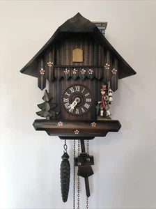 Vintage Regula Black Forest Wood Musical Cuckoo Clock West Germany Running Well - Foto 1 di 19