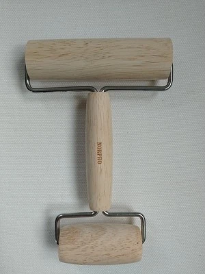 Doble rodillo para masa de pastelería de pizza de madera Norpro Foto 1 de 4