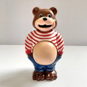 Banco de monedas de oso de peluche vintage de plástico para vientre 7" JSNY #9273 - Imagen 1 de 11