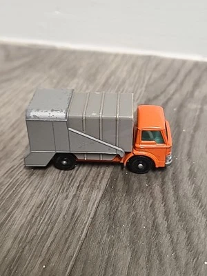 Vintage MATCHBOX LESNEY #7 FORD REFUSE GARBAGE TRUCK  - Image 1 of 4