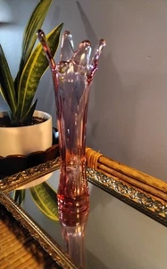 VINTAGE 9 INCH ROSE COLORED FENTON SWUNG BUD VASE - Picture 1 of 18