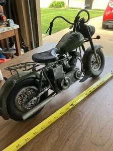 Old HARLEY DAVIDSON Motorcycle Tin Toy Metal Model Figure Handmade 20” - Foto 1 di 14