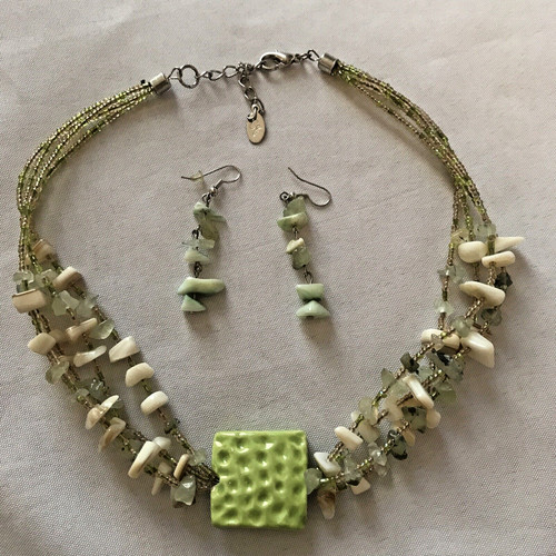 OFF WHITE SET Collana Perline Verde Bianco Spinto con Orecchini Abbinati 18" NOS