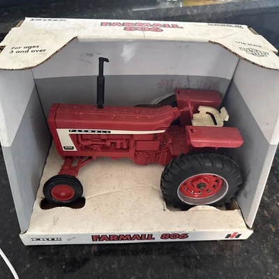 Ertl - 1/16 FARMALL 806 - Case Tractor - # 4406 - Nuevo en caja Foto 1 de 4