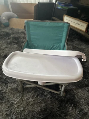 Asiento elevador infantil portátil Pop 'N Sit verano infantil - deportivo gris y verde azulado  Foto 1 de 2