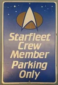 Star Trek offiziell lizenziertes Metallschild Sternenflottenbesatzungsmitglied Parken, 18"x12" - Bild 1 von 12