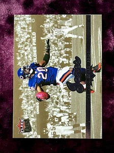 Thomas Jones 2006 Fleer Ultra Gold #33 MINT Bears NFL HOF Jersey UVA Virginia VA - Picture 1 of 2