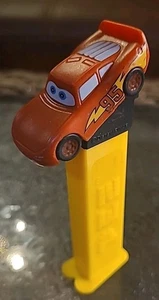 Coches Pez Disney Pixar - Dispensador de dulces Lightning McQueen Pez - Imagen 1 de 4