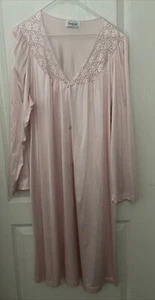 Vtg VANITY FAIR Women’s Night Gown & Robe  Light Pink 1970’s Sz M, Made In USA - Picture 1 of 9