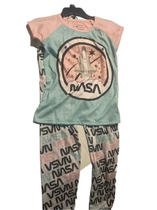 Girls 2 Piece NASA Pajama Set Size 7-8 Fun Sleepwear Soft Cozy NWT - Picture 1 of 4