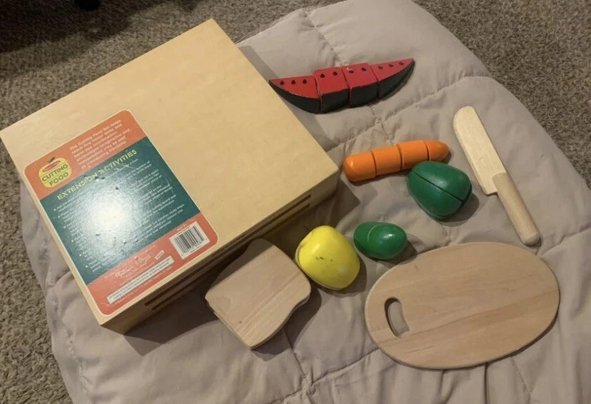 COMIDA DE JUEGO DE MADERA MELISSA AND DOUG CORTAR Y REBANAR Foto 1 de 4