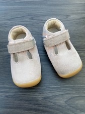 converse low top sneakers